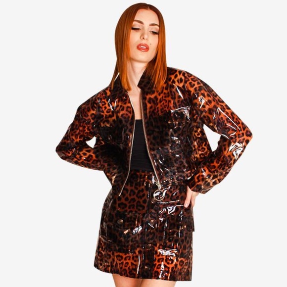 SOLD - Please check out my other items. ✨ - Picture 2 of 4